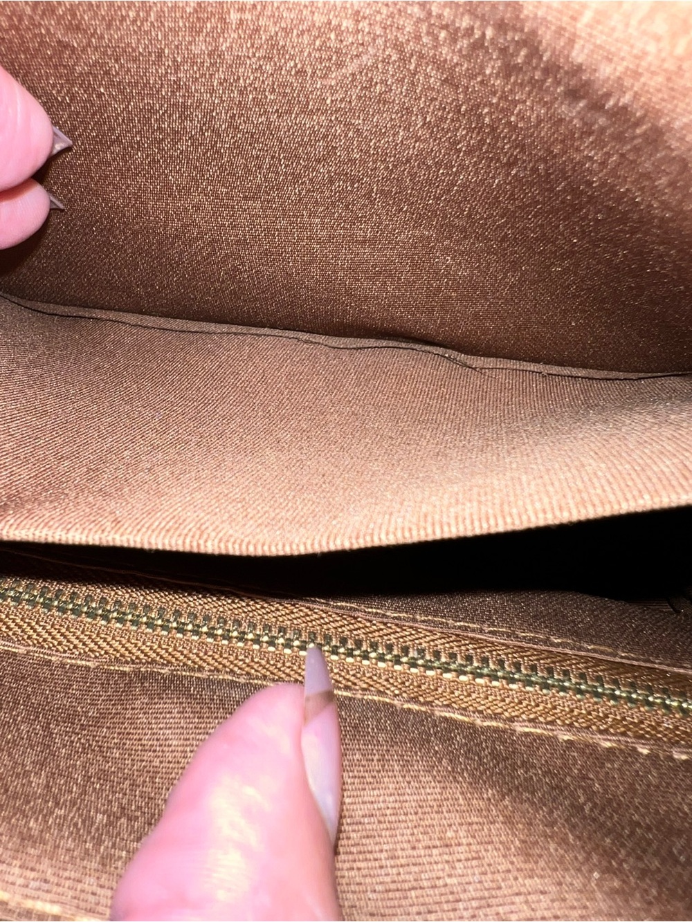 Louis Vuitton Pink Monogram Envelope Satchel - Picture 13 of 15